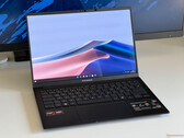 Asus Zenbook 14 OLED recensione - La variante AMD dello Zenbook ha ricevuto il più debole schermo OLED 1080p