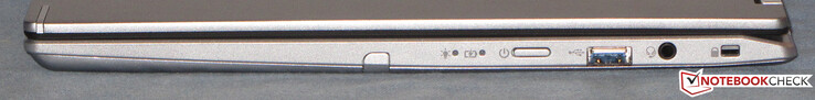 Lato destro: pulsante di accensione, USB 3.2 Gen 1 (tipo A), porta combo audio, slot per il blocco del cavo