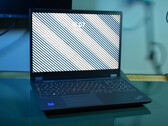 Recensione del portatile Lenovo ThinkPad P16 G2: Migliorato con schermo a 165 Hz e Nvidia RTX 2000 Ada