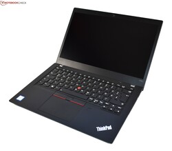 Lenovo ThinkPad X390 con display da 13.3"