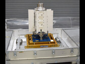 Un generatore termoelettrico di radioisotopi è grande e poco pratico, ma fornisce elettricità permanente. (Immagine: NASA/JPL-Caltech)