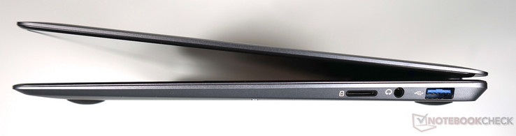 Lato destro: slot per schede microSD, jack da 3,5 mm, USB 3.0 tipo A