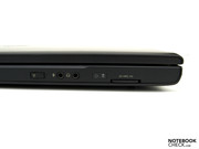 a sinistra della metà al fronte: VGA, USB/eSATA combo, HDMI, 2xUSB-2.0: l'area di lavoro a sinistra del portatile è molto limitata quando ci sono troppe connessioni