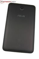 La parte posteriore del tablet Asus è opaca e realizzata in plastica leggermente gommata.