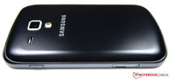 Le estremità arrotondate rendono il telefono Samsung attraente.