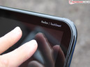 Il touchscreen ha una superficie rigida ...