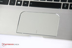 Il ClickPad ha un design in rilievo ed è decente nell'utilizzo.