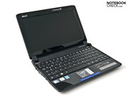 Il netbook Acer Aspire One 532 da aperto, ...