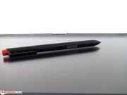 L'inserimento tramite penna è possibile come in tutti i modelli X220t. Con le dita non lo è con lo schermo esterno.