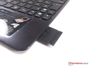 Le schede SD possono essere inserite nella keyboard dock.