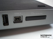 USB 2.0, Firewire ed 8-in-1 cardreader a sinistra