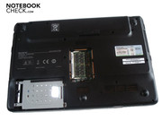 La RAM e l'hard disk sono accessibili attraverso due cover sotto il notebook