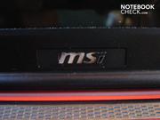 Il logo MSI sulla cornice (opaca) del display