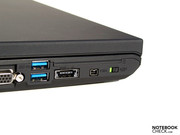 ... una USB 3.0 con funzione "sleep and charge" (sopra), una eSata/USB combinata e una Firewire.