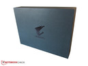 Questo laptop da 17 pollici è venduto in una scatola molto interessante dal punto di vista del design.