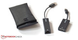 Una borsetta contiene l'adattatore mini-DisplayPort-to-VGA e la scheda di rete USB.