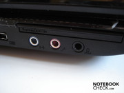 Uno slot 54mm ExpressCard e 3x audio (line-in, microfono, cuffie + SPDIF)