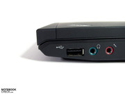 Terza porta USB 2.0 ed i connettori audio sulla parte frontale destra.