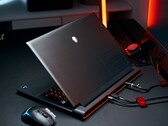 Recensione del portatile Alienware m18 R1: Debutto delle prestazioni di AMD Radeon RX 7900M