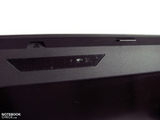 Sul bordo superiore dello schermo la webcam da 2MP e il sistema Thinklight