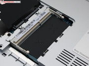 4 GB di RAM sono saldati. Lo slot libero può essere dotato di un modulo da 2 / 4 / 8 GB.