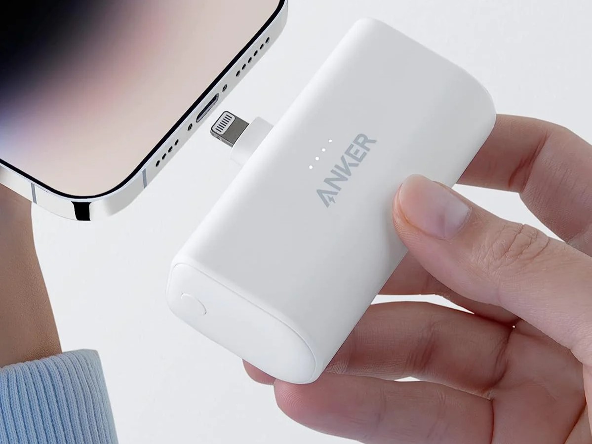 Anker 621 Power Bank (connettore integrato Lightning, 12W) ora disponibile  -  News