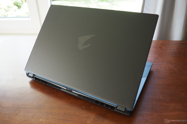 Aorus Master 18