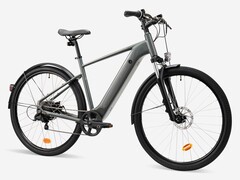 Decathlon ha lanciato in Europa la bicicletta elettrica Rockrider E-ACTV 100 con telaio alto. (Fonte: Decathlon)