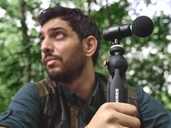 Il microfono wireless Shure MoveMic 88 Plus aiuta i creatori a registrare un audio più pulito su smartphone, fotocamere e computer portatili. (Fonte: Shure)