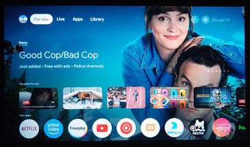 Il menu iniziale ha un design diverso quando accede a Google TV. (Fonte: Notebookcheck)