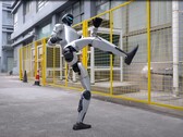 Il robot umanoide G1 di Unitree impressiona con autentiche mosse di kung fu. (Fonte: YouTube / Unitree Robotics)
