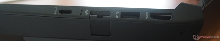 Lato destro: USB-C 3.0 (DP 1.4 + PD), RJ45 LAN, USB-A 3.0, HDMI 2.1