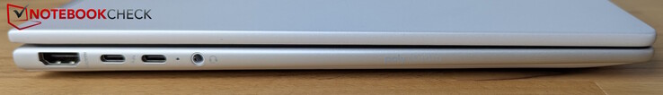 A sinistra: HDMI 2.1, 2x Thunderbolt 4 (PD, DP 2.1, HP Sleep and Charge), jack audio per le cuffie