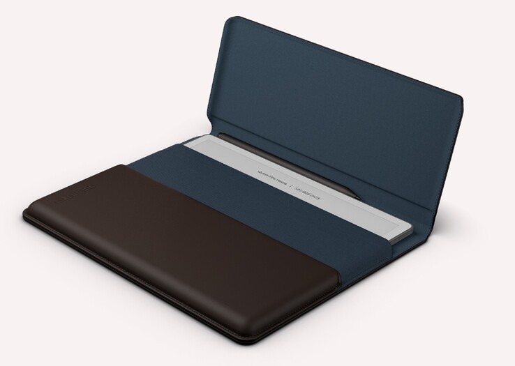 La custodia folio in pelle è dotata di magneti integrati che riattivano e mettono in standby reMarkable Paper Pure.