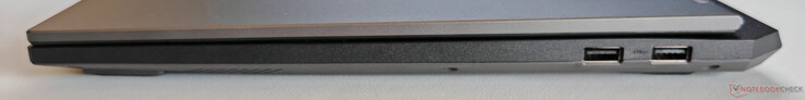 A destra: 2x USB-A 3.2 Gen2 (10 Gbps)