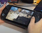 Il GPD Win 5 viene utilizzato con la batteria da 80 Wh collegata. (Fonte: GPD)