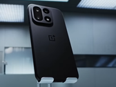 L'ammiraglia OnePlus 15. (Fonte: OnePlus)