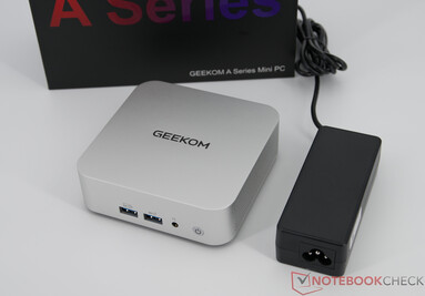 Geekom A5 Pro 2026 Edition con alimentatore (19 V; 3,42 A)
