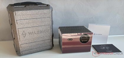Il contenuto completo della confezione dell’AWOL Valerion Pro 2.