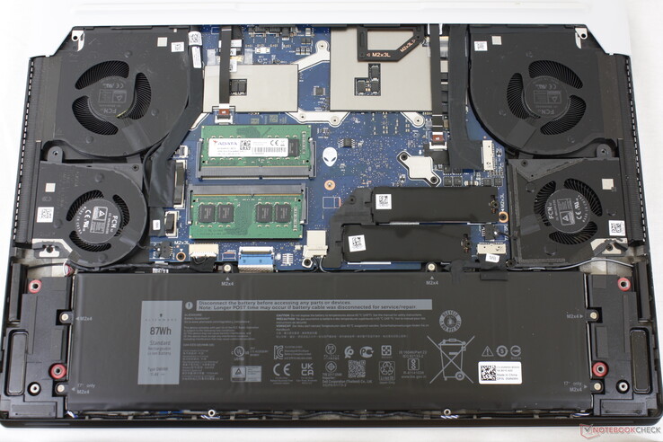 Alienware x17 R1 per confronto