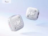 Il nuovo DJI Mic Mini 2S offre una registrazione interna a 32 bit in virgola mobile e 14,5 GB di memoria integrata.