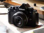 Nikon offre alla sua fotocamera retro full-frame un importante aggiornamento del firmware (Fonte: Nikon)