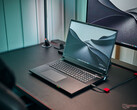 Recensione dello Schenker Key 18 Pro E25: Workstation di fascia alta con RTX 5090 e 256 GB di RAM