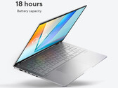 Il Vivobook S 15 OLED (S5597QA) dovrebbe essere disponibile nelle varianti Snapdragon X Plus e Snapdragon X Elite. (Fonte immagine: Roland Quandt &amp; WinFuture)