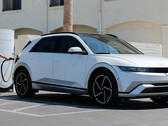 2025 Hyundai Ioniq 5 può collegarsi direttamente ai Supercharger Tesla (Fonte: Hyundai)