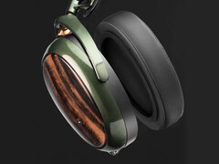 I cuscinetti auricolari di Meze Audio Strada si montano magneticamente sulle cuffie per una facile sostituzione. (Fonte immagine: Meze Audio)