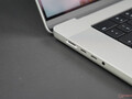 Apple La nuova ricarica MagSafe non è senza problemi sul MacBook Pro 16. (Fonte: NotebookCheck)