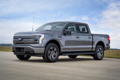 L'F-150 Lightning di Ford riceverà alcuni significativi aggiornamenti sotto il cofano per il 2024. (Fonte: Ford)