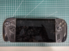 Asus dovrebbe rilasciare il modello qui raffigurato come ROG Ally 2 (Xbox Edition). (Fonte immagine: via @94G8LA)