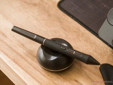 Huion Kamvas 16 Gen 3, cavalletto per penna a posizione alternata